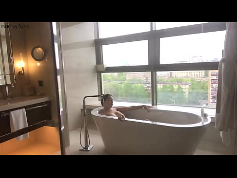 ❤️ Потрясающая Малышка Страстно Дрочит Киску в Ванной ❤️ Видео траха на xxxifuck.ru