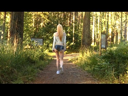❤️ Красивая женщина движется медленно, а не ню видео ❤️ Видео траха на xxxifuck.ru
